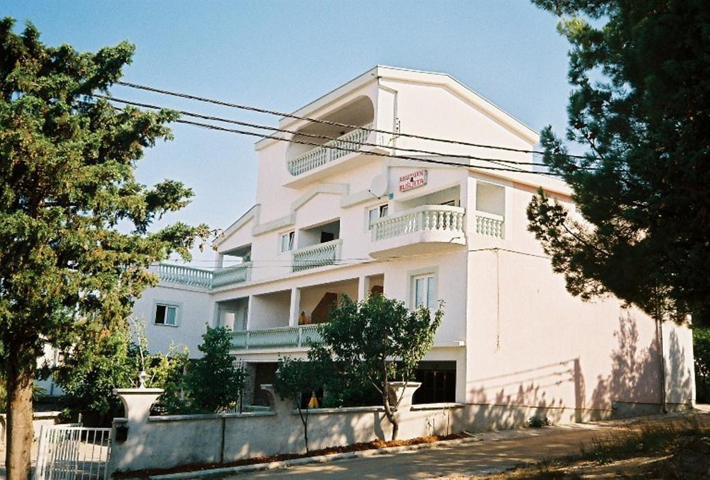 Apartment Busljeta Starigrad Paklenica Eksteriør bilde