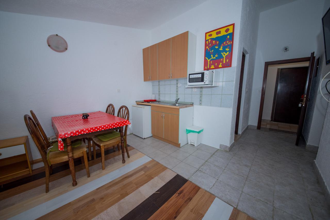 Apartment Busljeta Starigrad Paklenica Eksteriør bilde