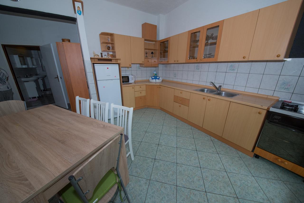 Apartment Busljeta Starigrad Paklenica Eksteriør bilde